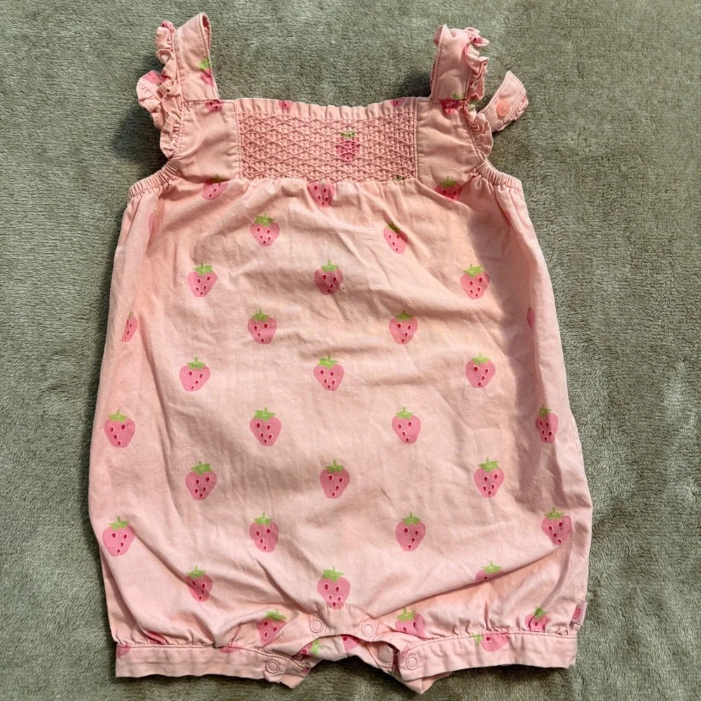 Gymboree Vintage 2001 Pink Strawberry Smocked Romper Sunsuit 12-18 Months Cotton